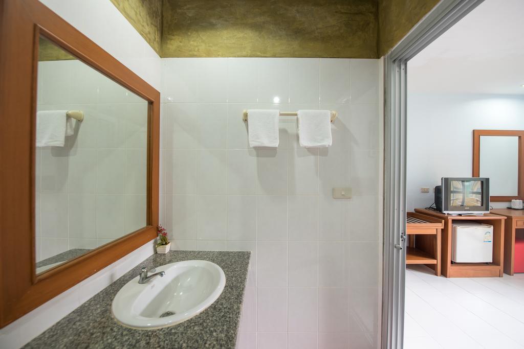 Simply Hotel شاطئ كاتا المظهر الخارجي الصورة