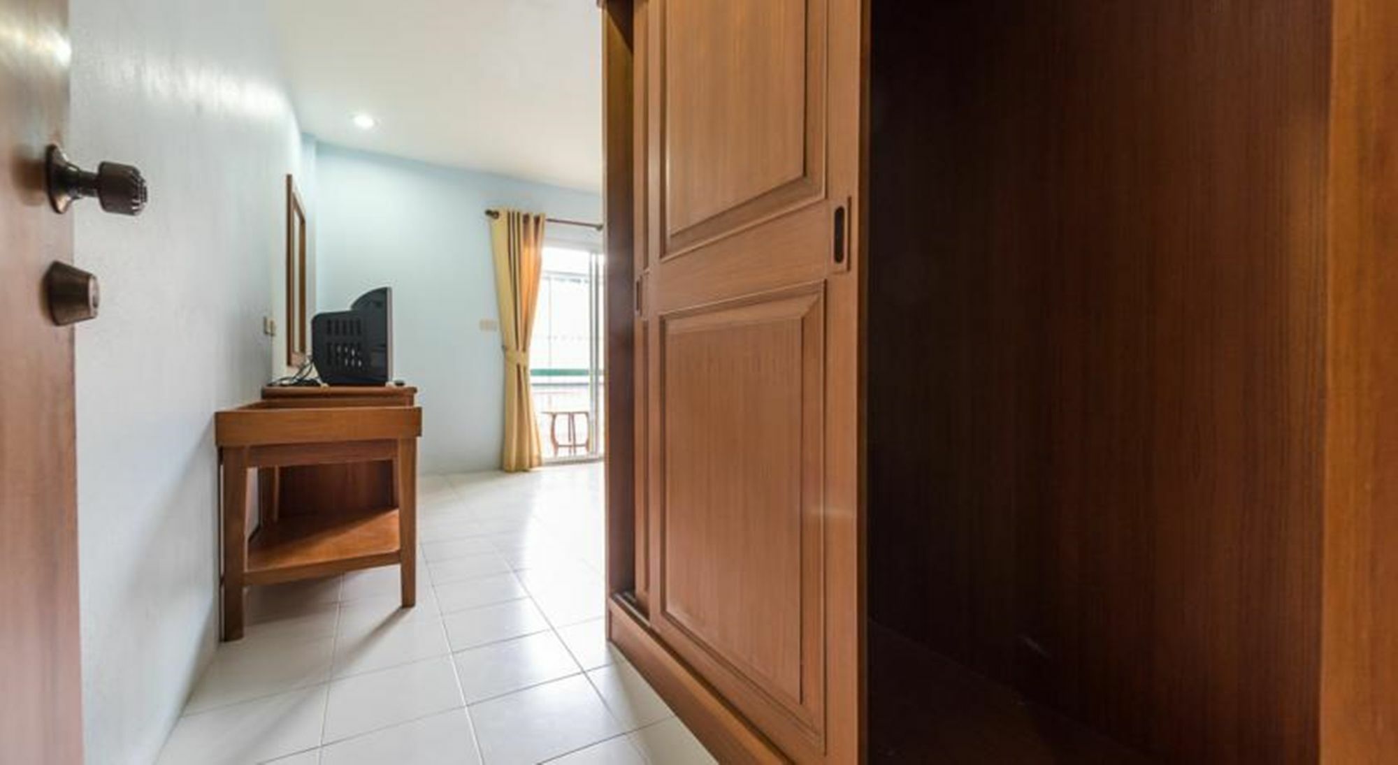 Simply Hotel شاطئ كاتا المظهر الخارجي الصورة